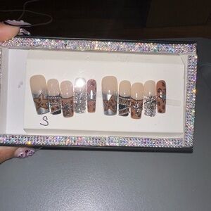 Brown and Silver Star press on Nail Set